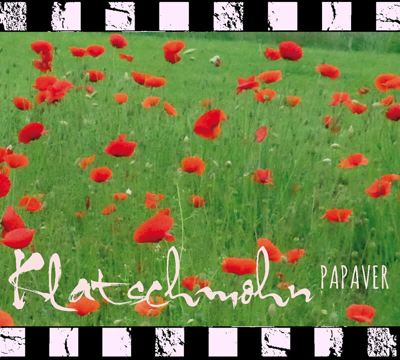 Foto, Mohnwiese mit Text